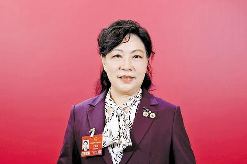 王淑英代表。 本报记者 霍艳恩摄