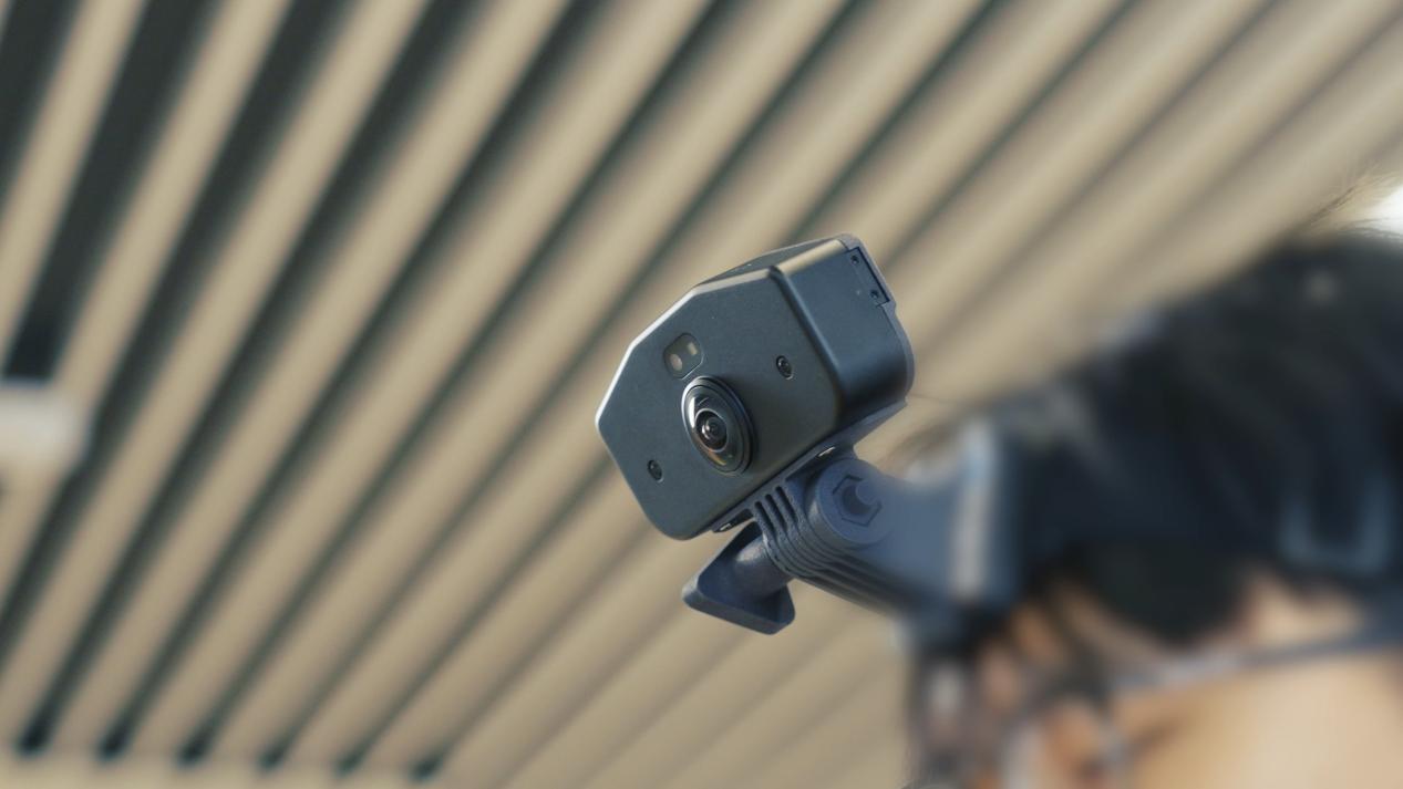 鹿明机器人AWE2026发布FastUMI Ego:全球首款无需建图的第一人称数采方案