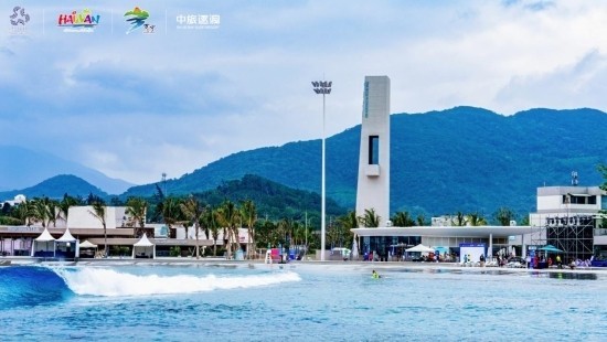 浪聚万宁 逐梦青春——2026年全国冲浪U系列赛(海南万宁站)激情开赛