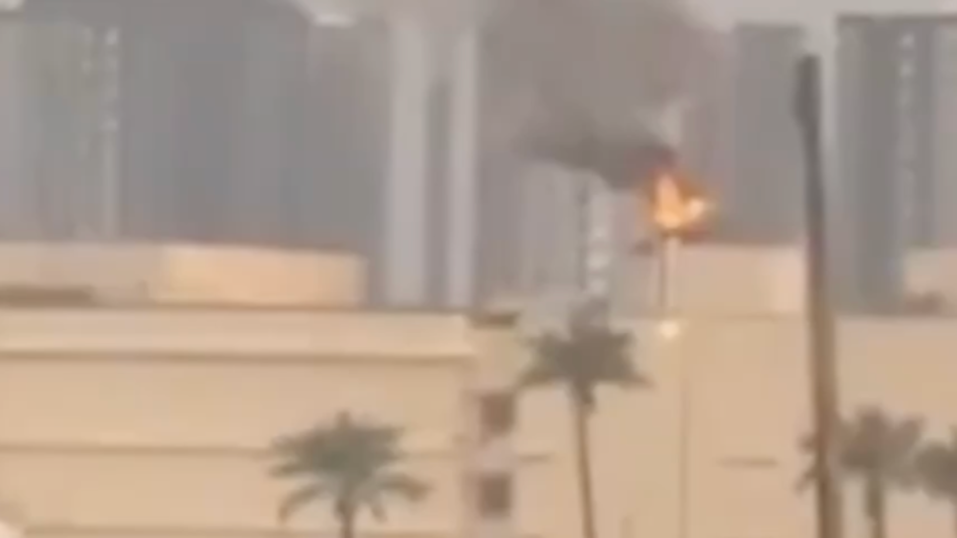 美国驻伊拉克大使馆遭袭，天空浓烟滚滚！“其防空系统被摧毁”