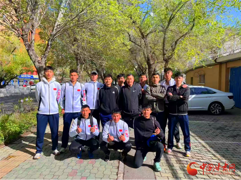 新疆学子意气奋发走向美好未来