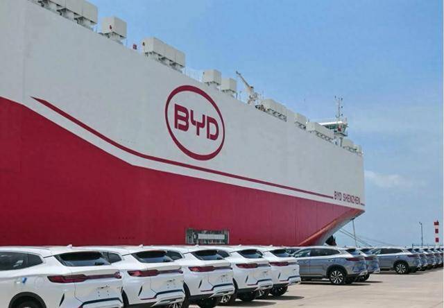 谁能不慌？国产车国内卖不动，海外却抢疯了？2月车市信号太诡异