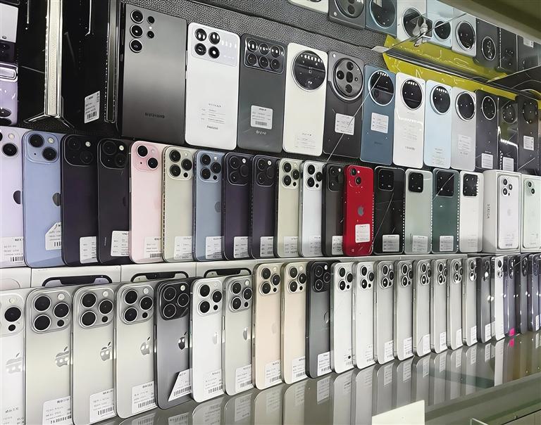 广武门二手手机市场柜台