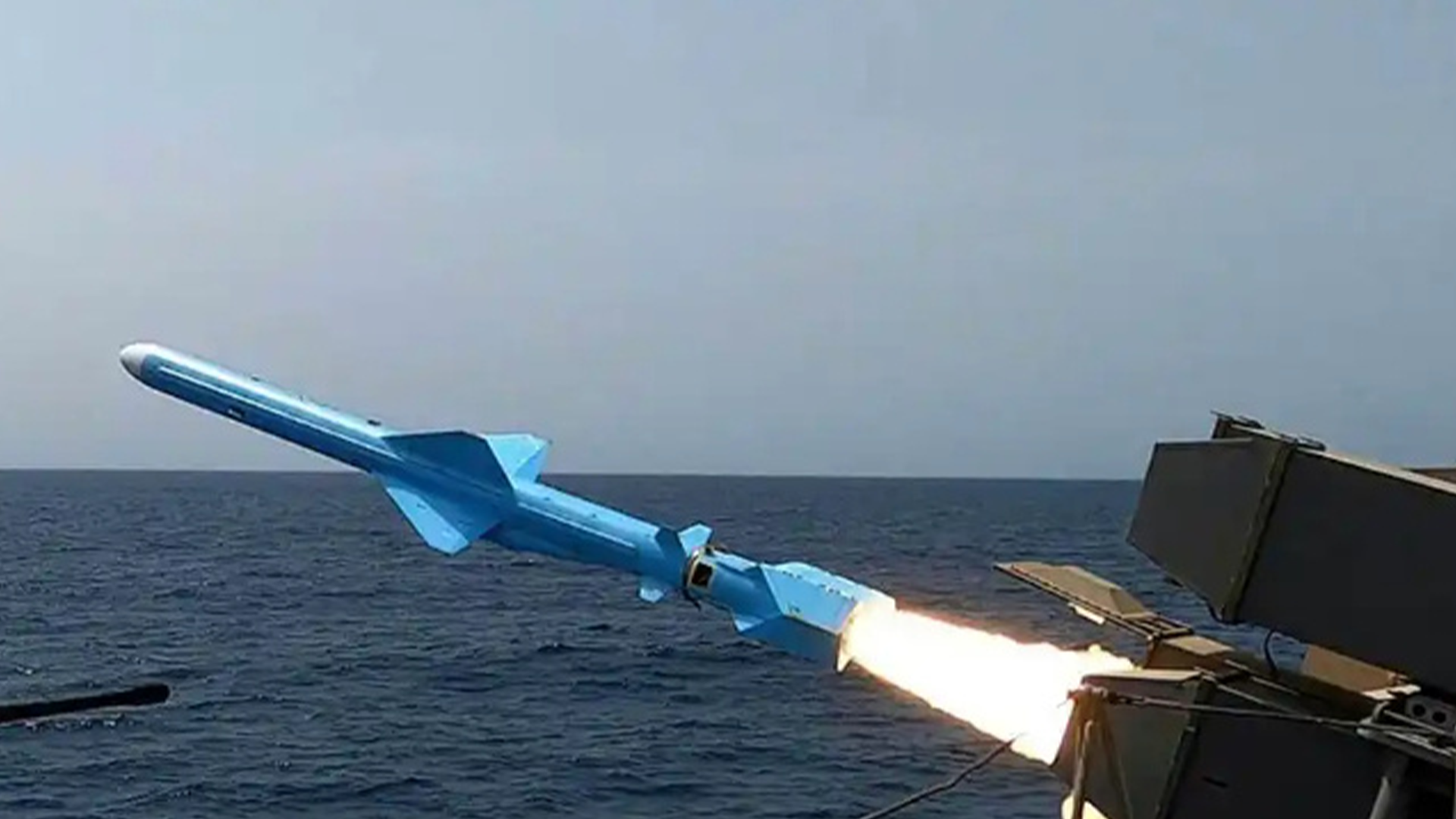 伊朗称对美军直升机基地发动无人机和导弹打击，美方对此暂无回应