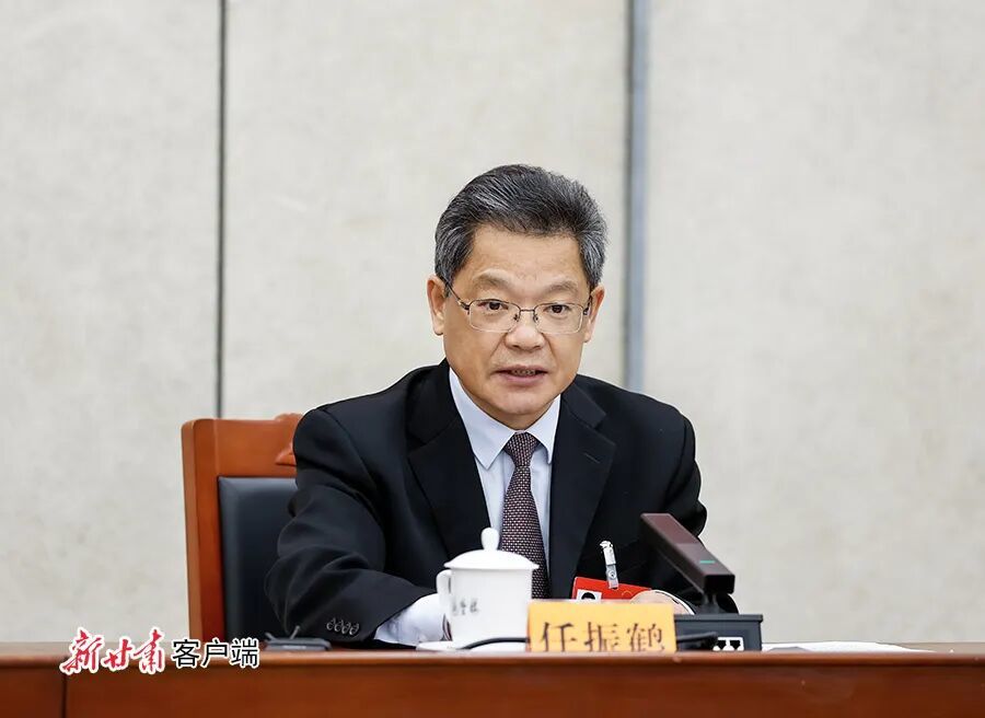 全国人大代表、省委副书记、省长任振鹤回答记者提问