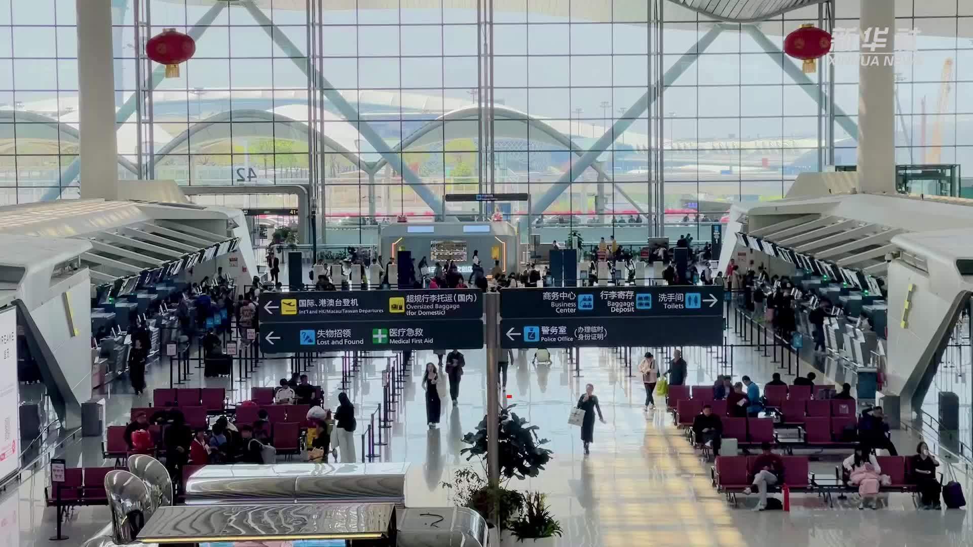 广州白云国际机场春运客流量超1000万人次
