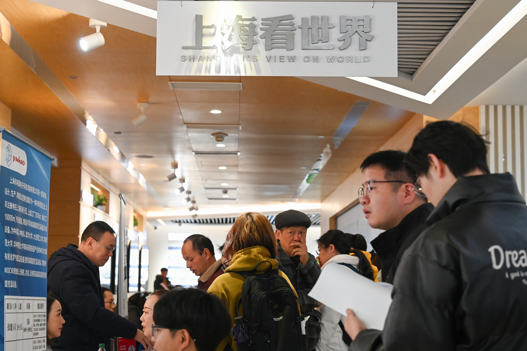 2026年3月7日,中小企业招聘会现场。澎湃新闻记者 吴栋 图