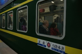 科技赋能为进出疆列车保驾护航