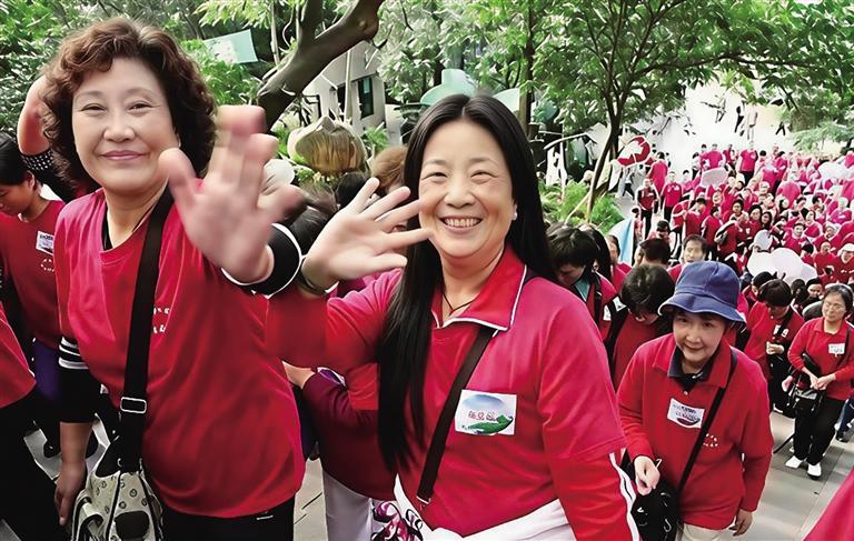 老年团旅游照片