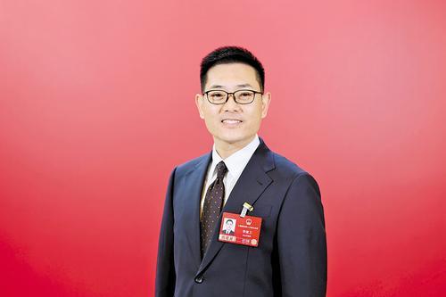 李建卫代表。 本报记者 赵海江摄