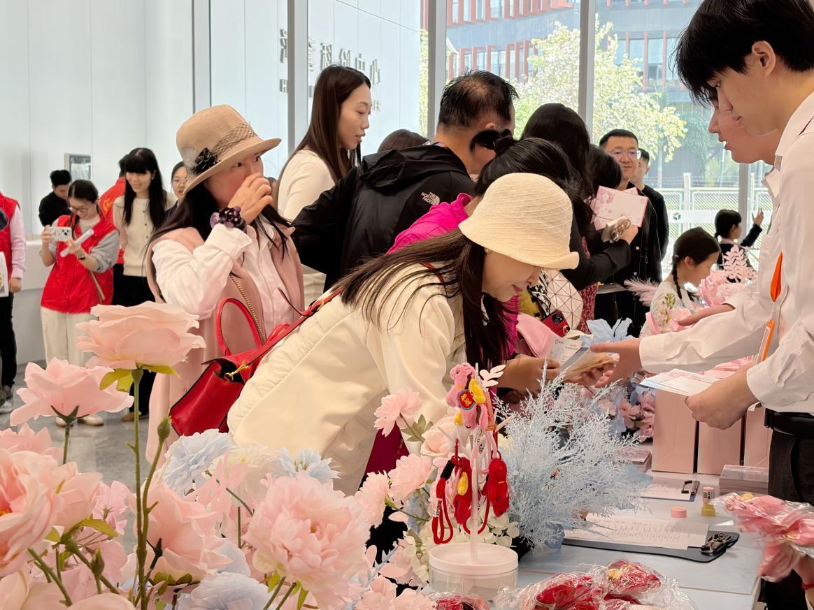 文化温度厚植创新土壤，福保街道致敬深港科创者