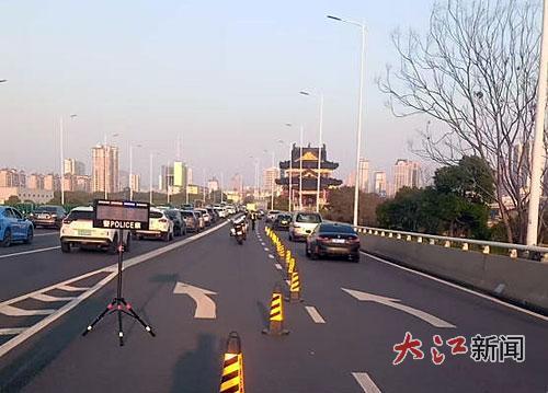 象湖西路上九洲高架匝道