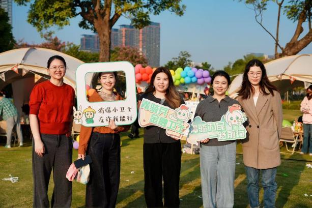 农行深圳南山支行：奇幻魔法启童心 慧眼识金共成长