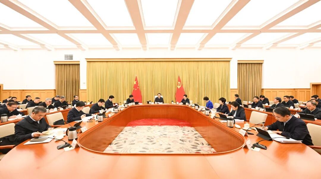 3月13日下午,市委常委会举行会议,市委书记袁家军主持并讲话。记者 苏思 摄/视觉重庆