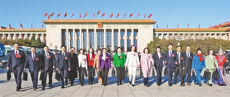 阔步向前启新程 勠力同心谱新篇——江西省代表委员参加全国两会剪影