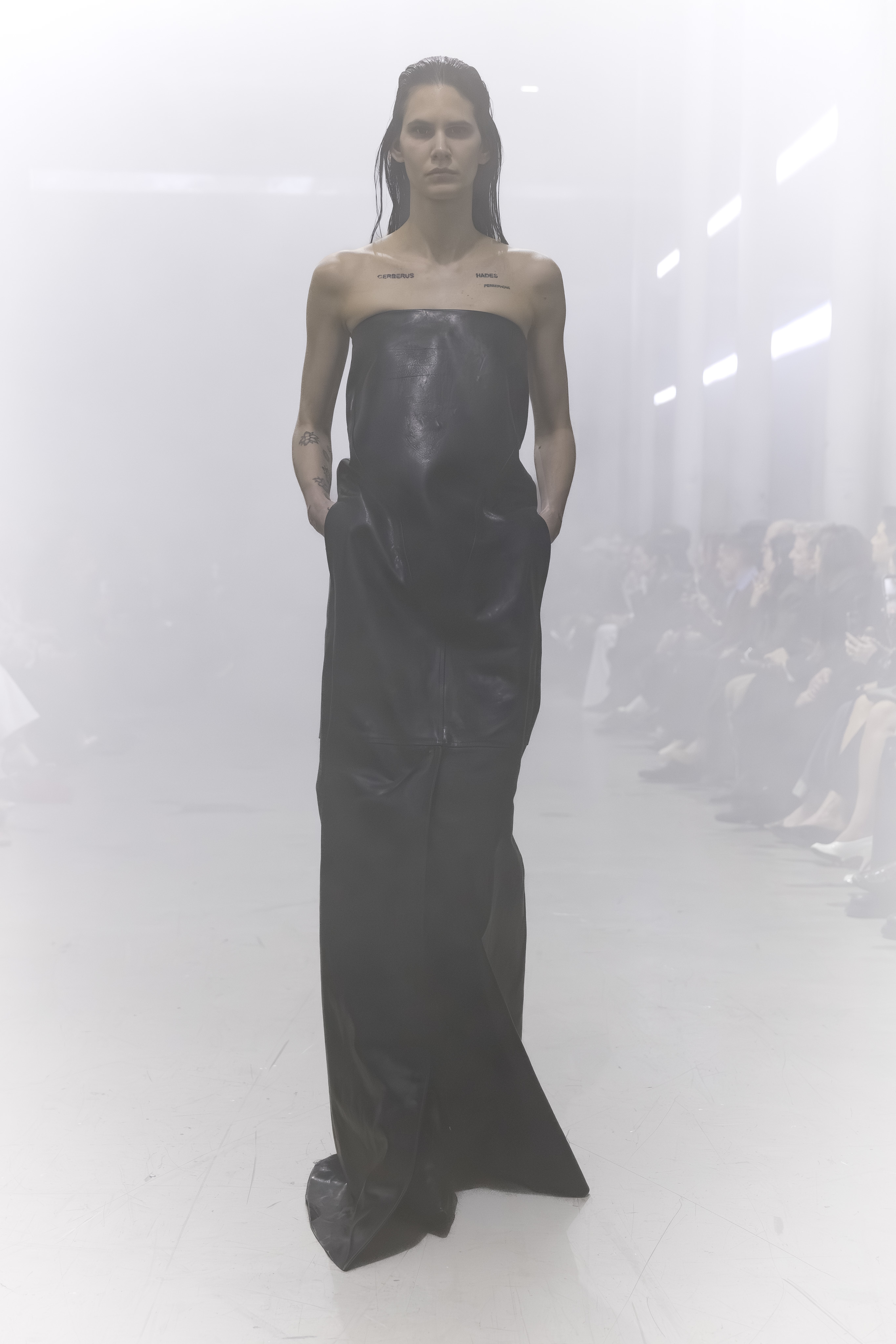 RICK OWENS发布2026秋冬女装系列“TOWER”