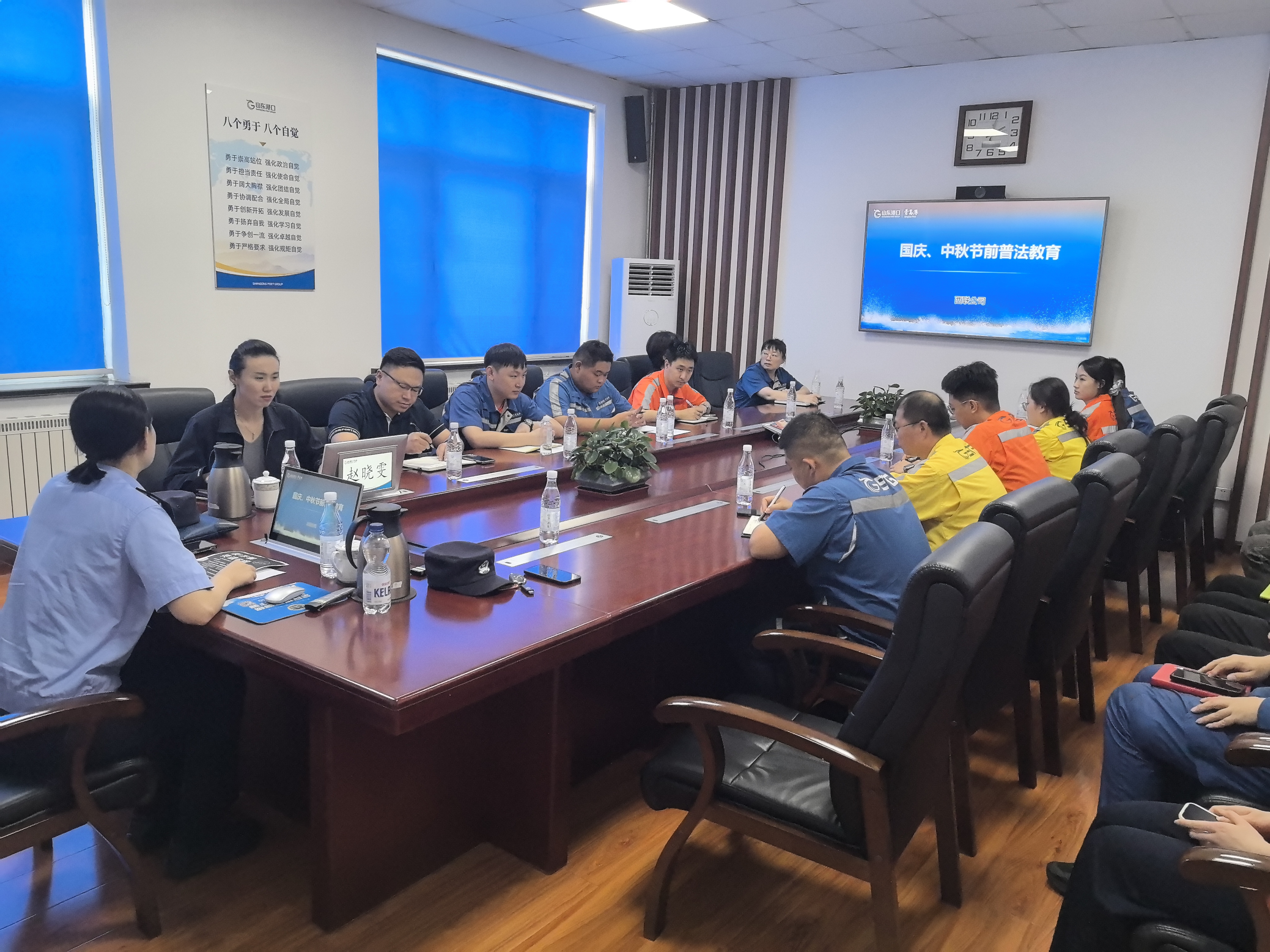 巾帼反诈守前湾 同心共筑无诈港——前湾南港区“巾帼反诈联盟”先进事迹材料