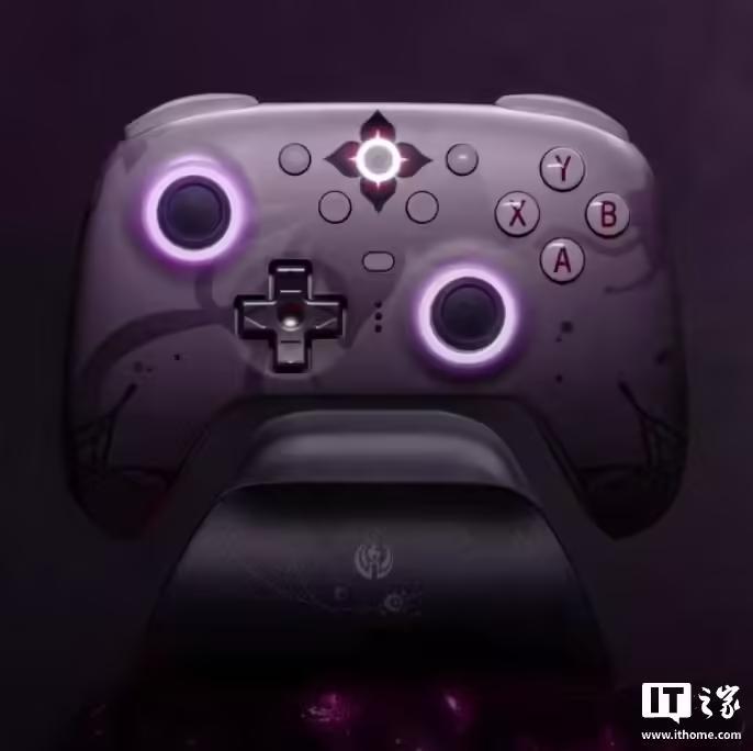 米哈游联合八位堂推出《崩坏:星穹铁道》游戏联名长夜月手柄,499 元