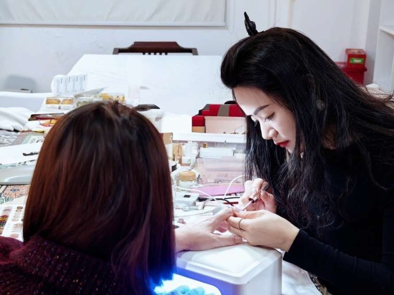 农行深圳坪山支行：指尖芳华映初心 金融守护伴她行