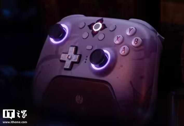 米哈游联合八位堂推出《崩坏:星穹铁道》游戏联名长夜月手柄,499 元