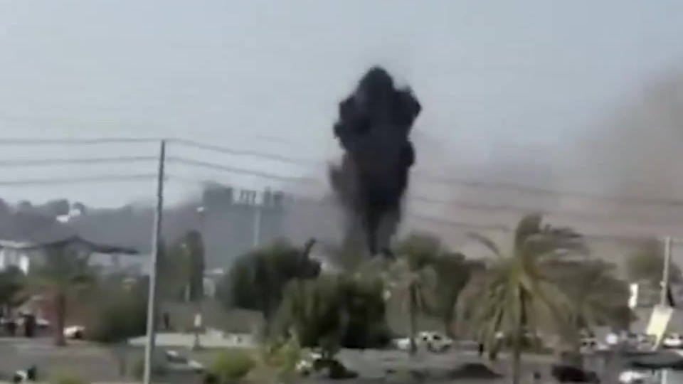 伊朗公布美国战斧导弹袭击女子学校视频