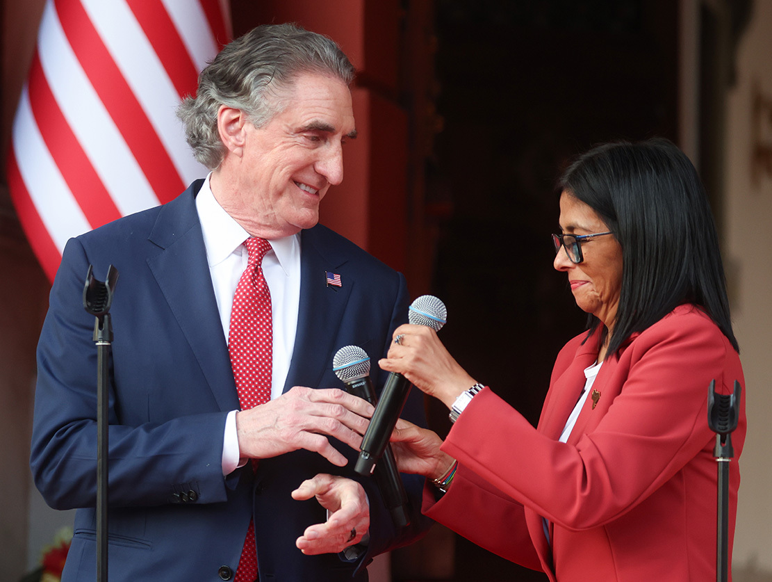 “价值1亿美元委内瑞拉黄金运抵美国”，美高官还不忘扯到中国