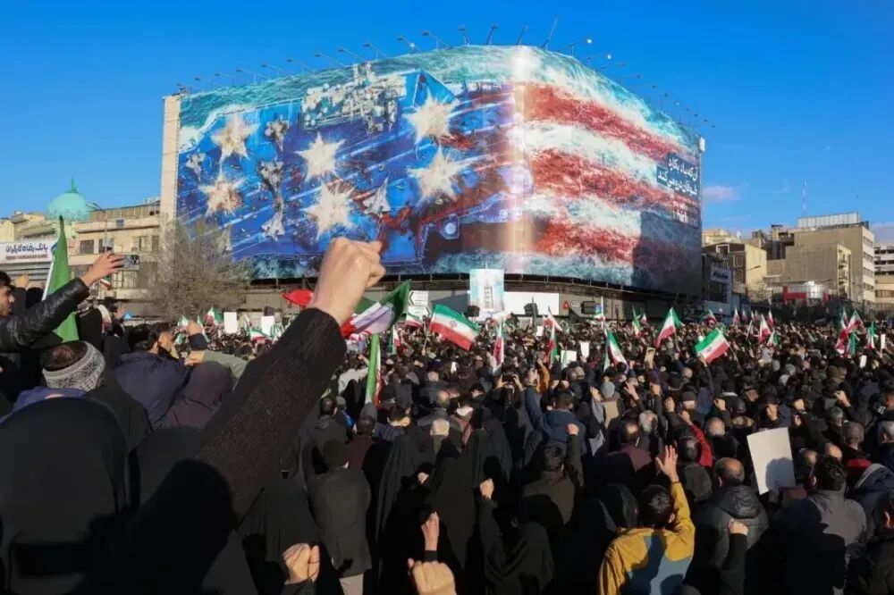 唐驳虎:特朗普认怂了?不,这两个伊朗岛屿危险了