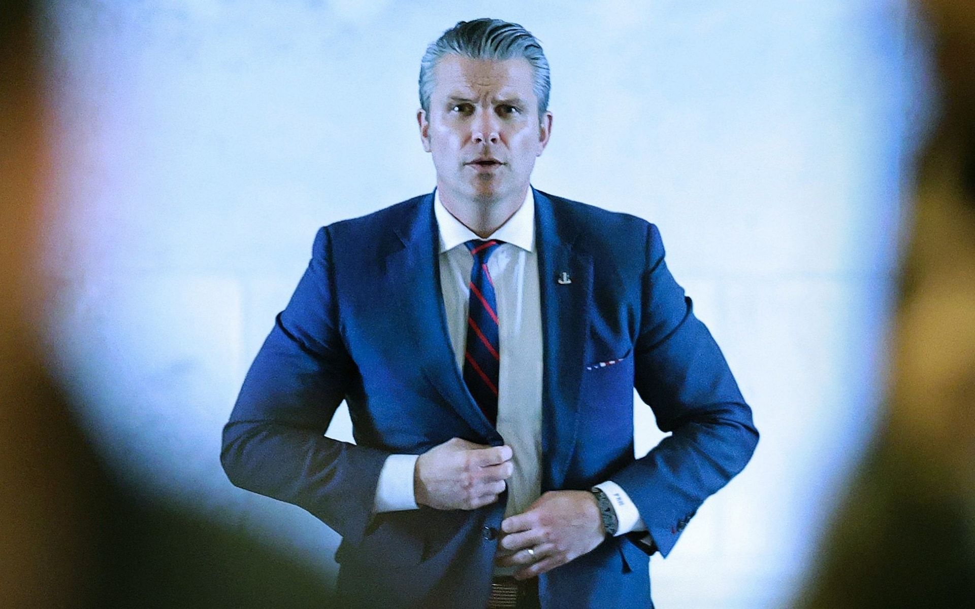 内部人士：特朗普或把美防长当人肉盾牌