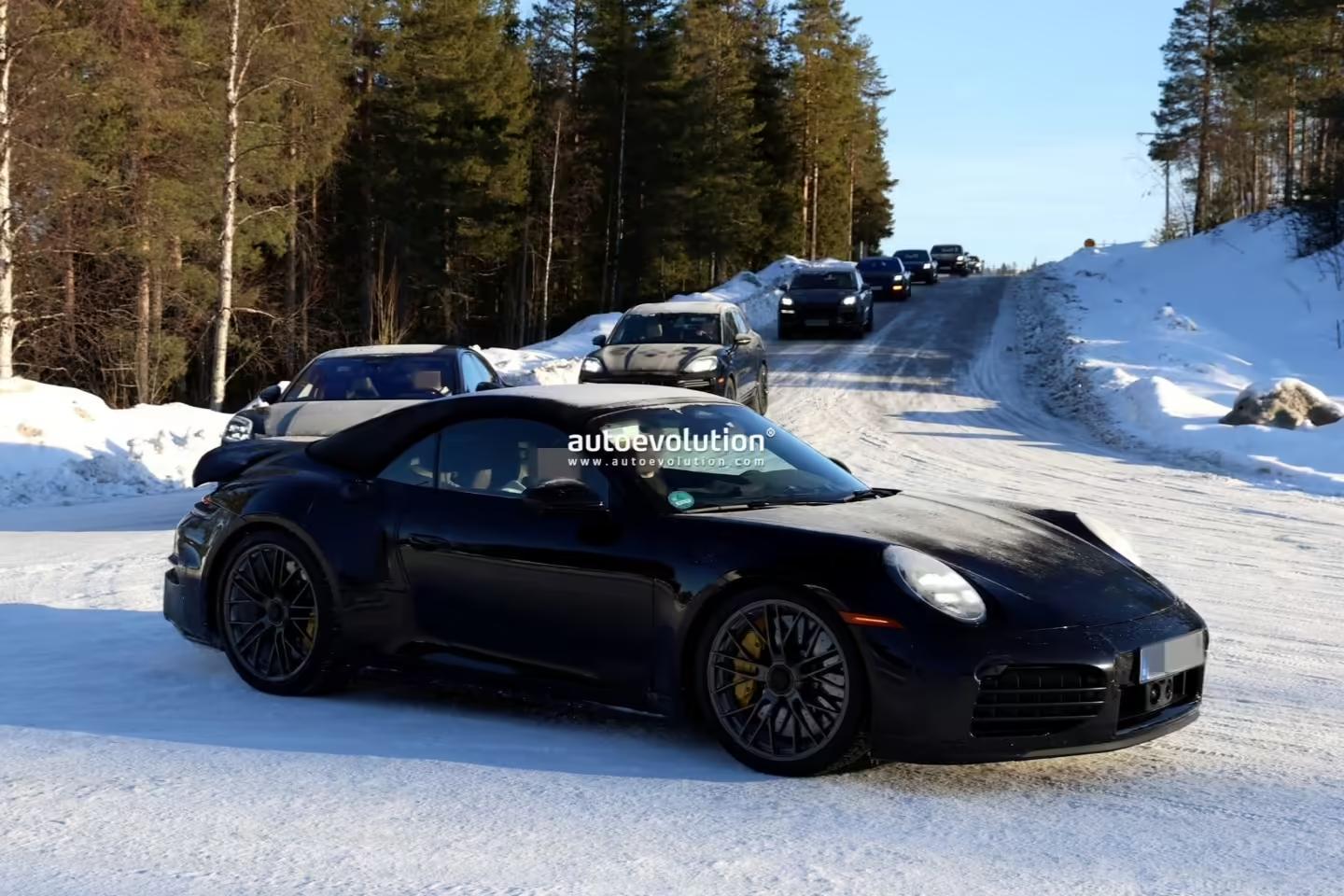 保时捷2027款911 Turbo Touring高性能跑车路测图曝光