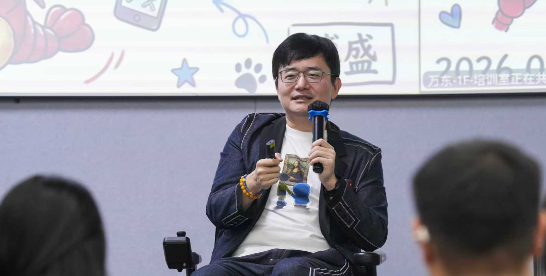 对话傅盛:深度“养虾”14天,未来能保住的饭碗是“水管工”