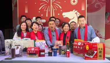 晋城高平：支书携手新生代直播带货富乡村