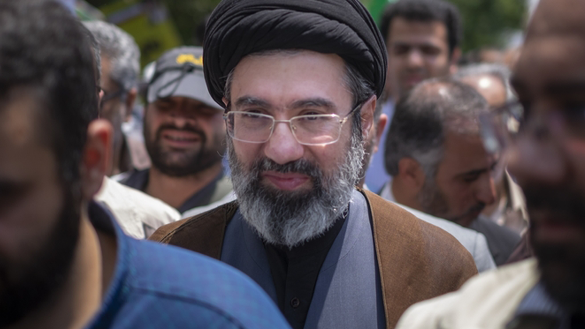 “强硬派仍牢牢掌权”，哈梅内伊次子当选伊朗新任最高领袖：从未在政府中担任正式职务，但在幕后影响力巨大，充当其父亲“守门人”角色