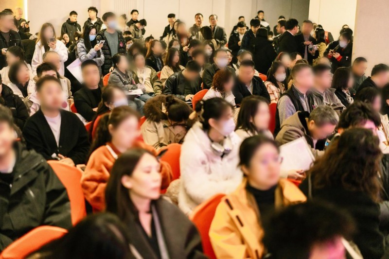 招商林屿缦岛三批次开盘现场实拍图