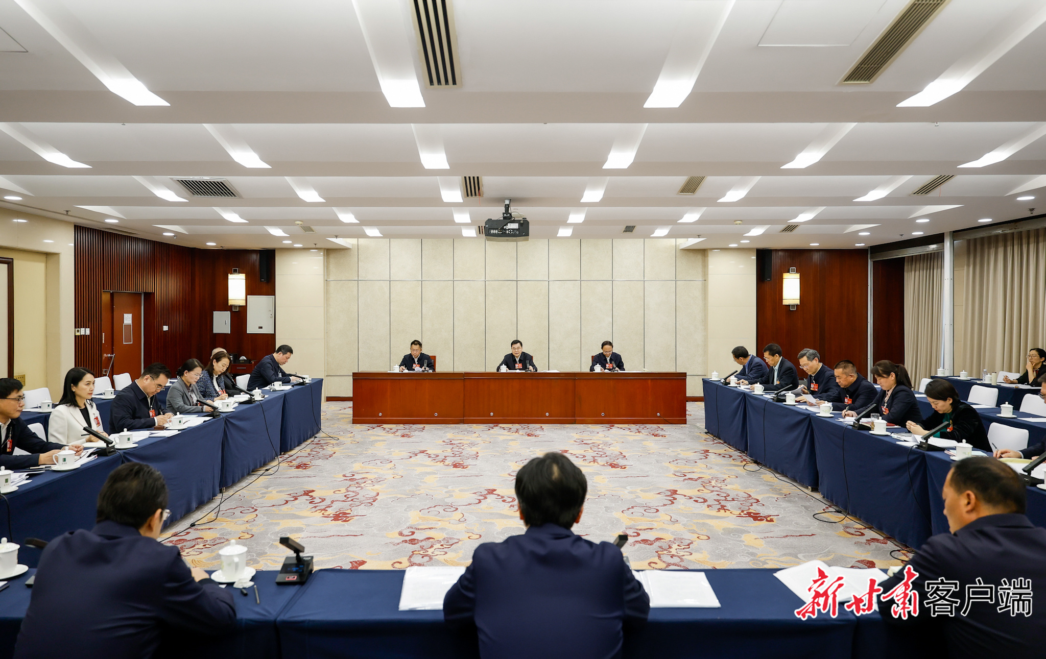 3月9日，全国人大代表、省委书记、省人大常委会主任胡昌升在甘肃代表团审议全国人大常委会工作报告。新甘肃&middot;甘肃日报记者　孟捷