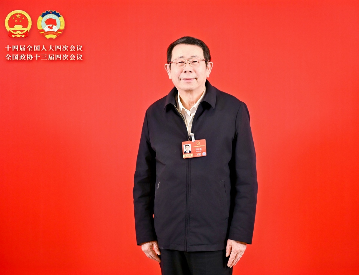 全国人大代表闫大鹏.jpg