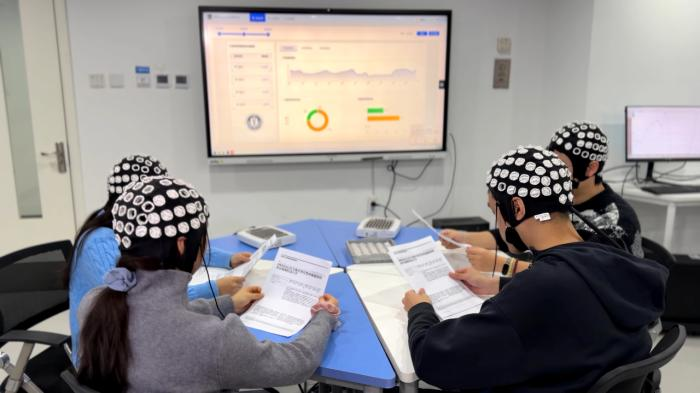 脑机接口首入政府工作报告,离全面落地还有多远?