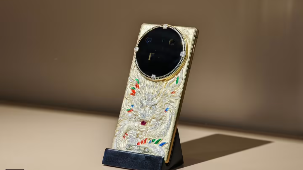 追觅手机全系亮相:6800元起，黄金版价格超10万元