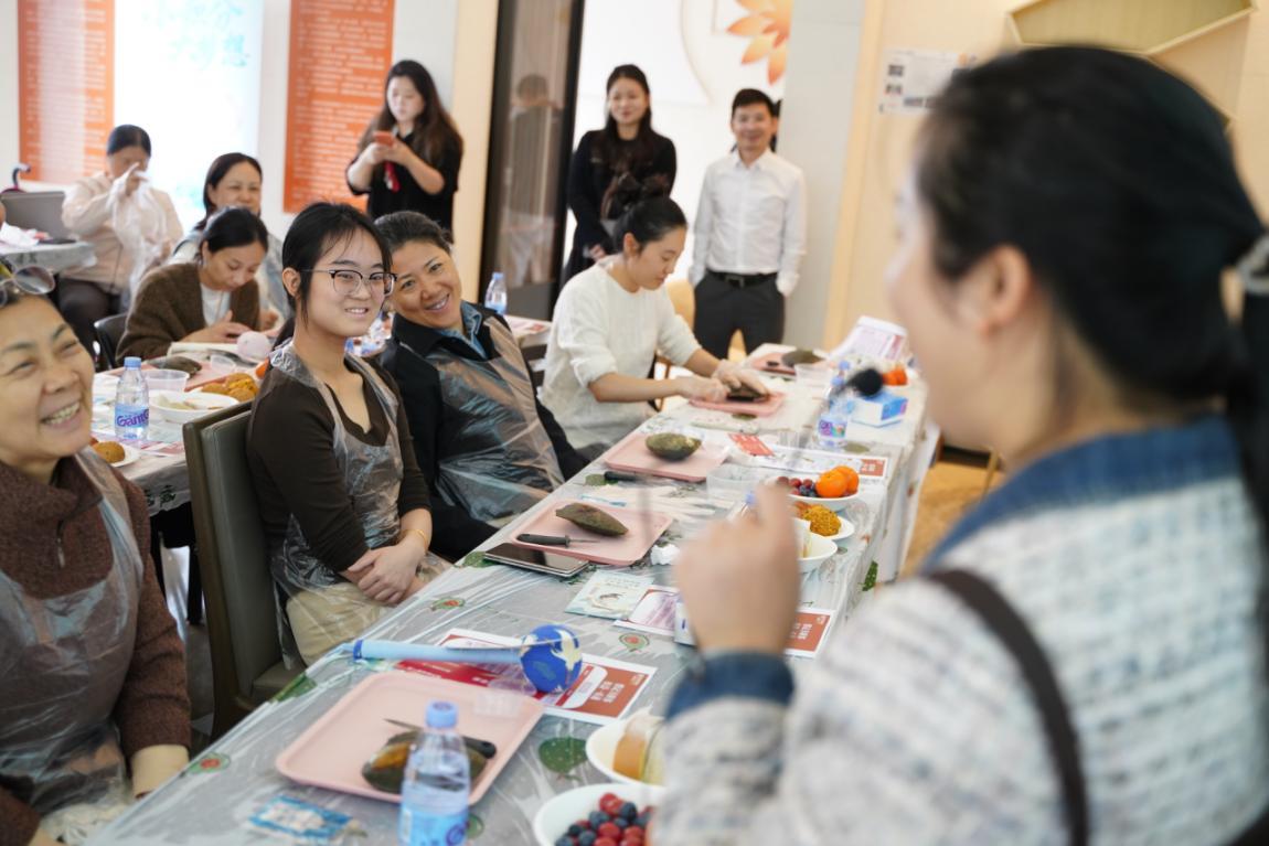 农行深圳分行营业部：珠联璧合筑防线，巧手开蚌探真知