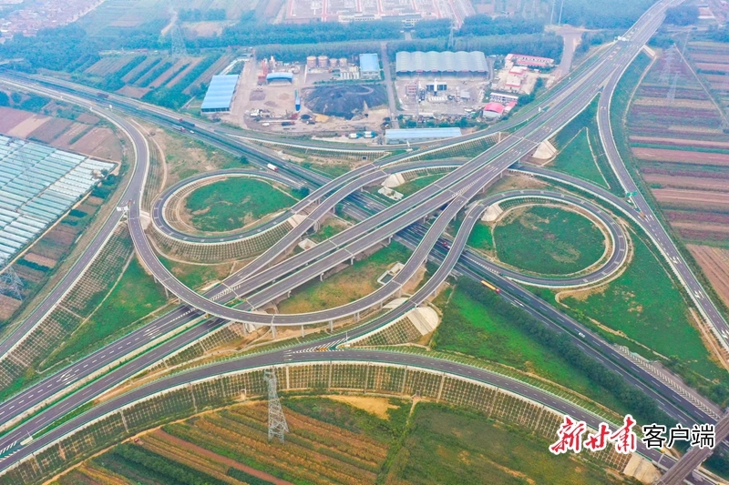 “十四五”时期，甘肃新增高速（一级）公路2600公里。