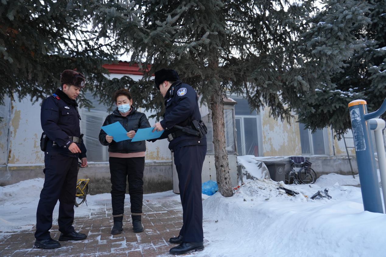 木兰县公安局民警向辖区群众开展黑土地保护专题宣讲