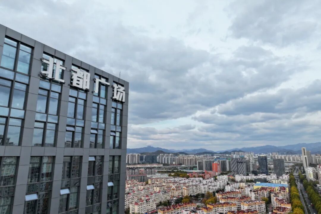 探访凤鸣智谷人工智能OPC国际创客中心:让每个梦想都能在AI时代照进现实