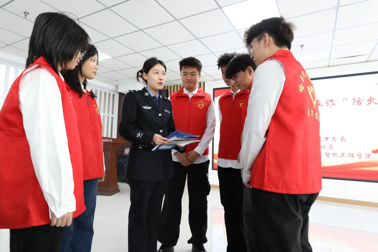 道里分局依托“街道—社区—高校”三方联动机制开展专题宣讲