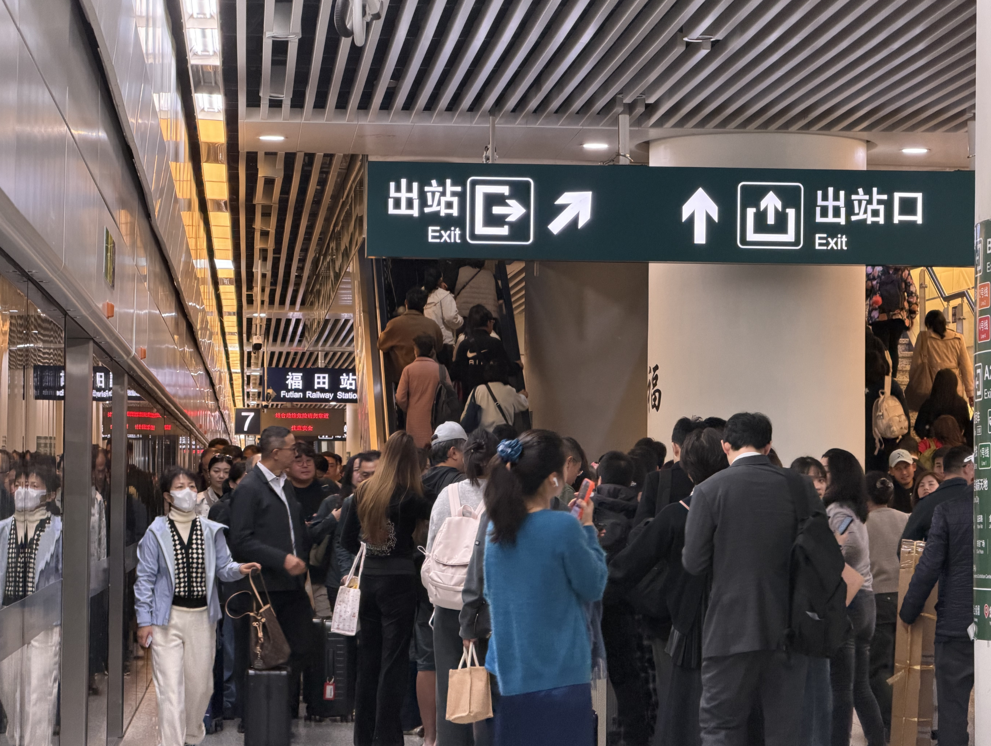 广深港高铁跨境客流破亿背后：日均近10万人次见证湾区融合