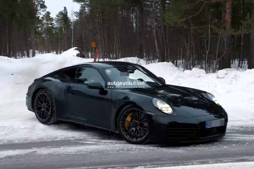 保时捷2027款911 Turbo Touring高性能跑车路测图曝光