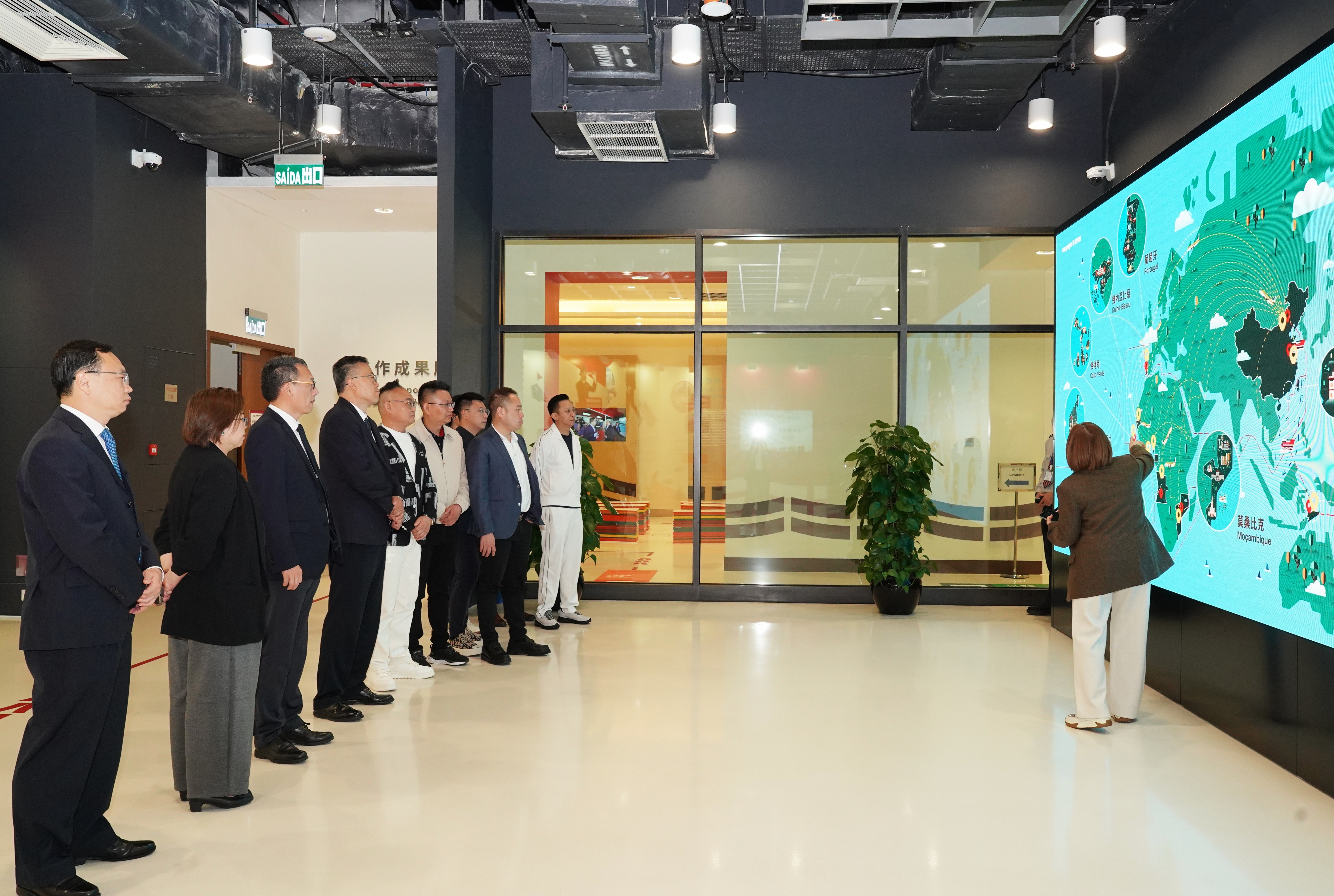 中山与澳门正式签署经贸合作协议 携手开拓葡语国家市场