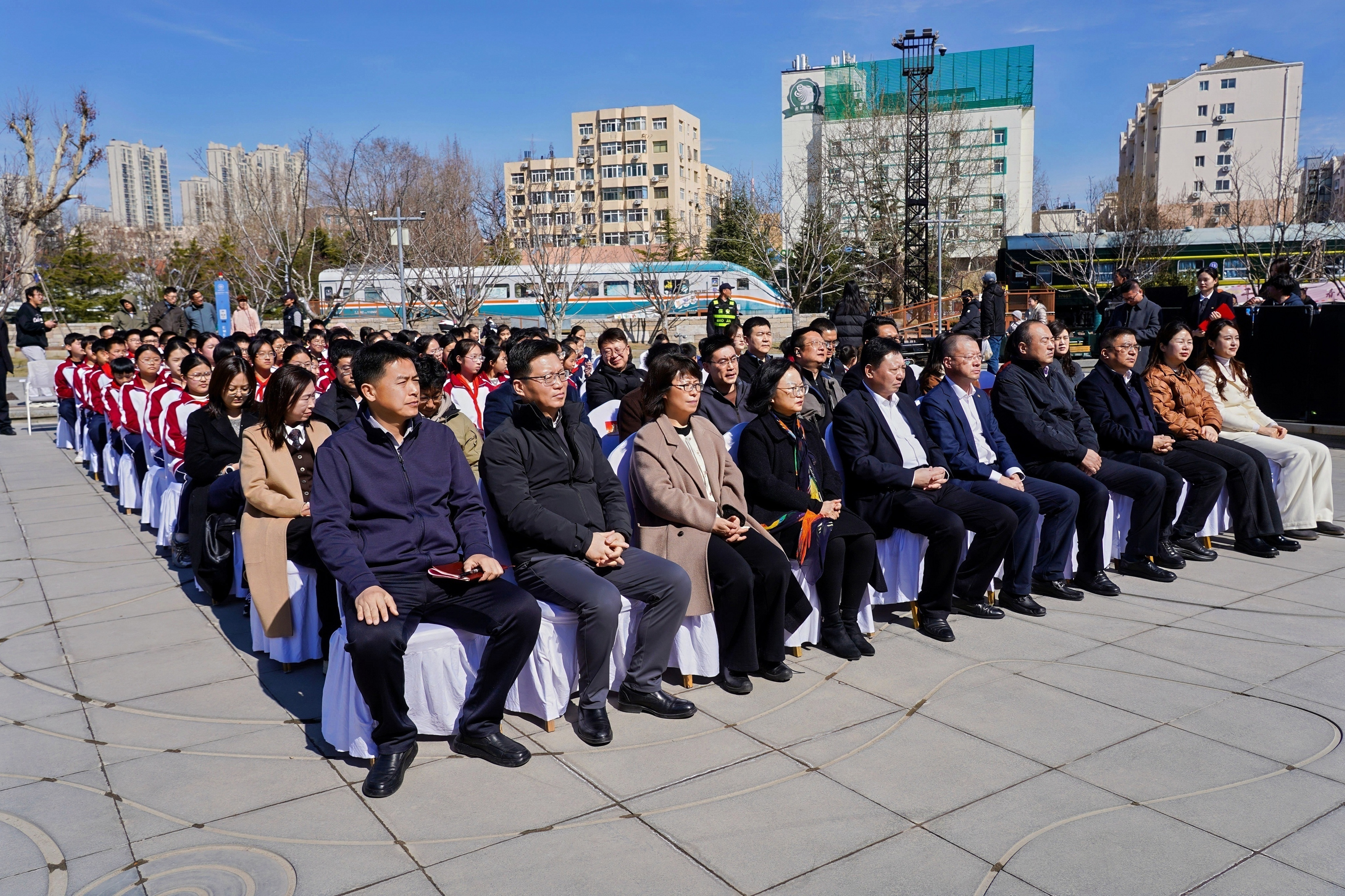 中车文化科技公司与青岛大学共建“大中小思政一体化实践教育基地”暨研学产品发布会成功举办