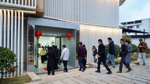 采风团参观永新县国佑餐饮有限公司