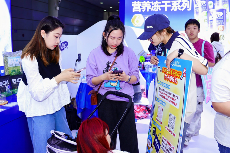 *参与活动用户络绎不绝