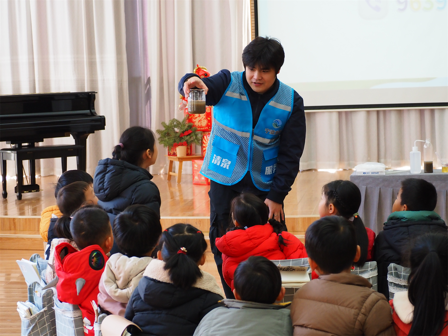 環保設施走出去！寧波這家凈化水廠科普送到幼兒園