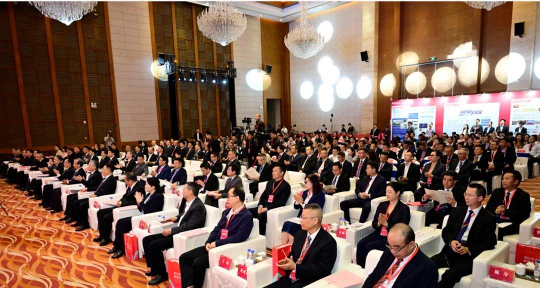 “我就是中山的招商员！”郭文海在“千会万企”大会上向企业家发出邀请